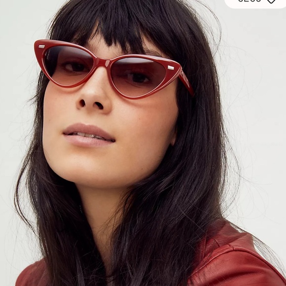 Free people Olympic cat eye sunglasses in PEARL (sold out) - Picture 6 of 6